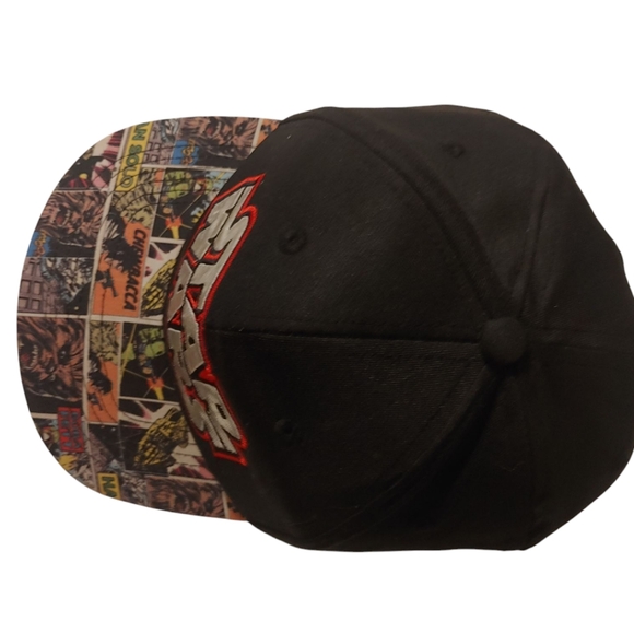 Star Wars Snap Back Cap Comic Print Bill Fits 6" To 7" Heads - Picture 3 of 13